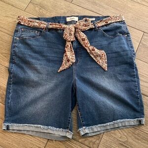 NWOT… Women’s Jeans Shorts with Size 24W